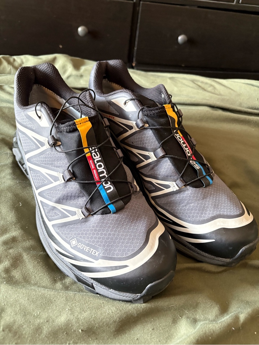 Salomon XT6 Goretex Pro Sneakers with accent straps